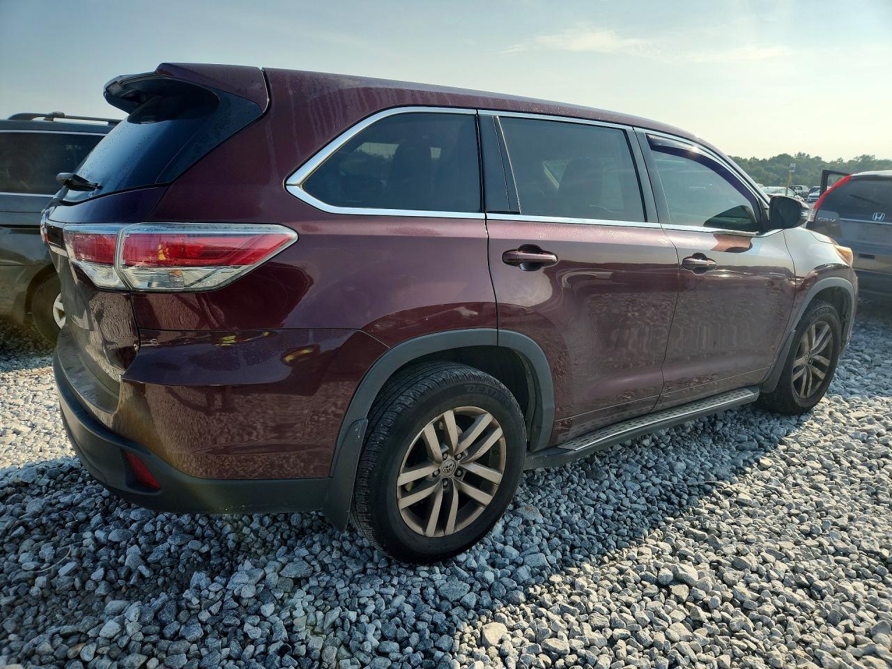 2014 Toyota Highlander Le - zdjęcie 3