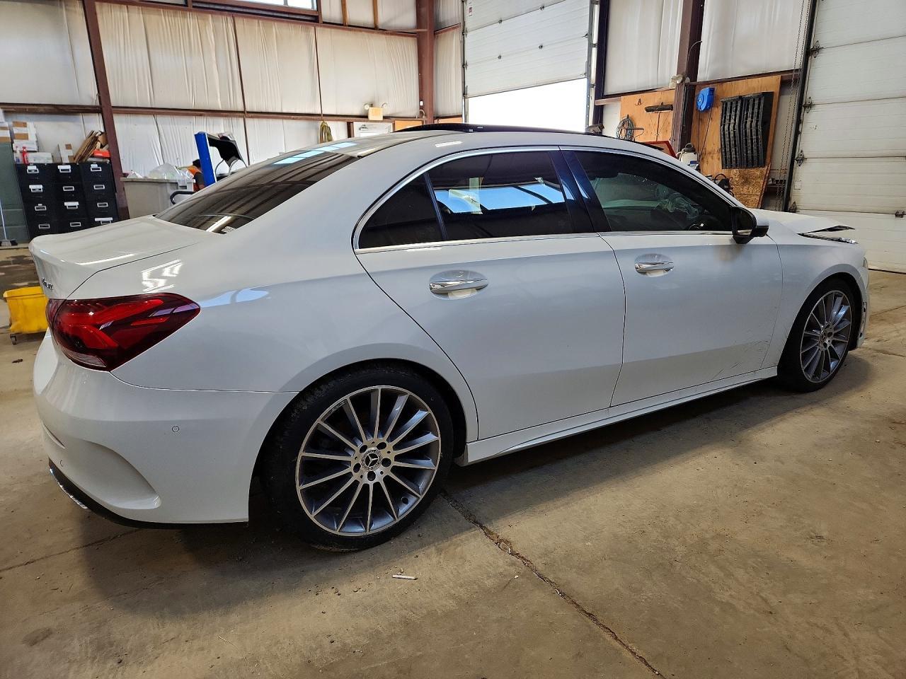 2020 Mercedes-Benz A 220 4Matic - zdjęcie 3