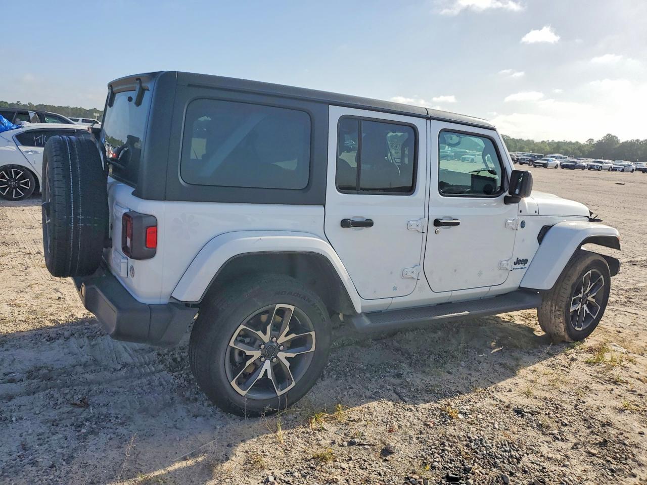 2024 Jeep Wrangler 4Xe - zdjęcie 3