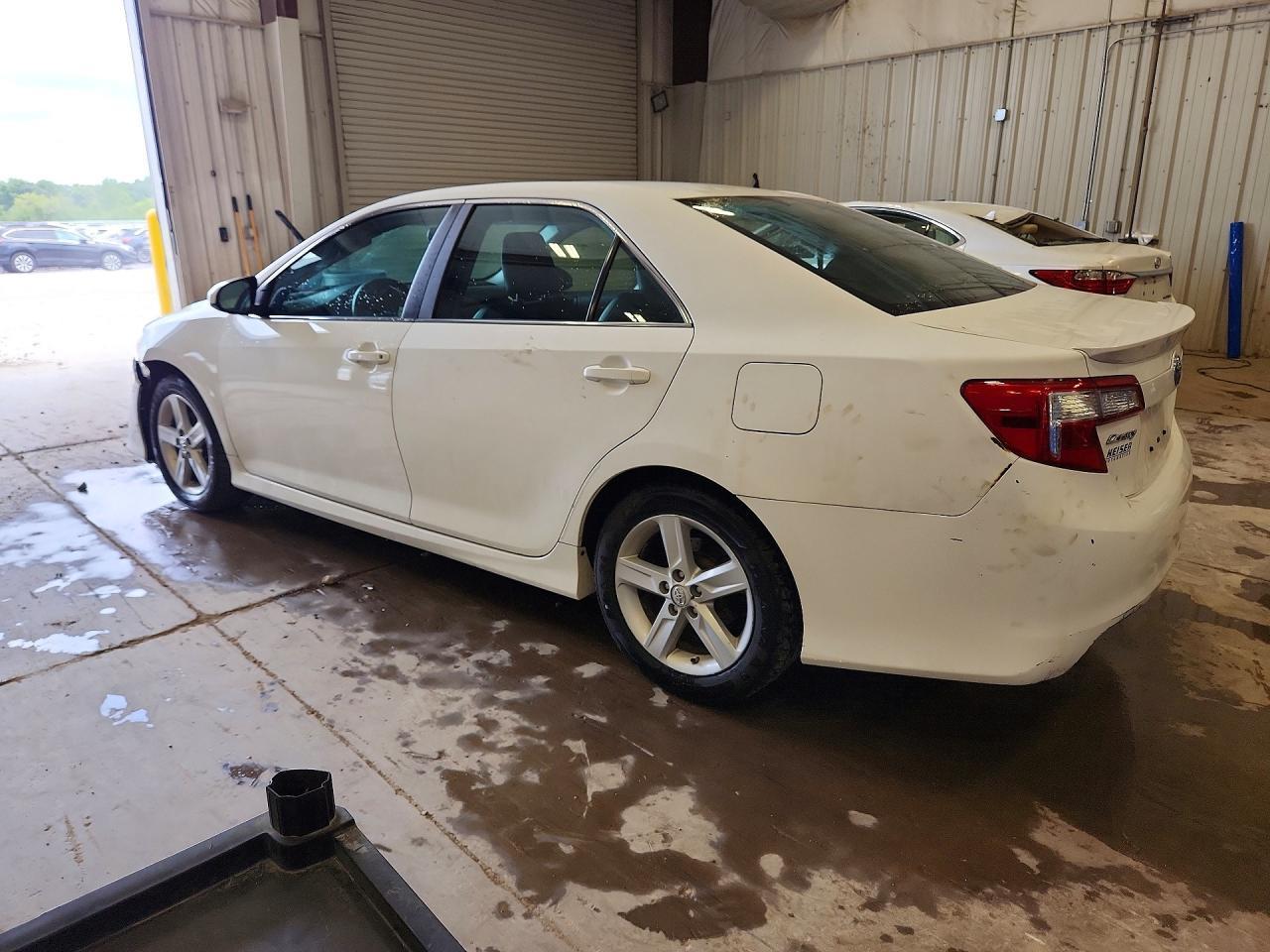 2013 Toyota Camry Se - zdjęcie 2