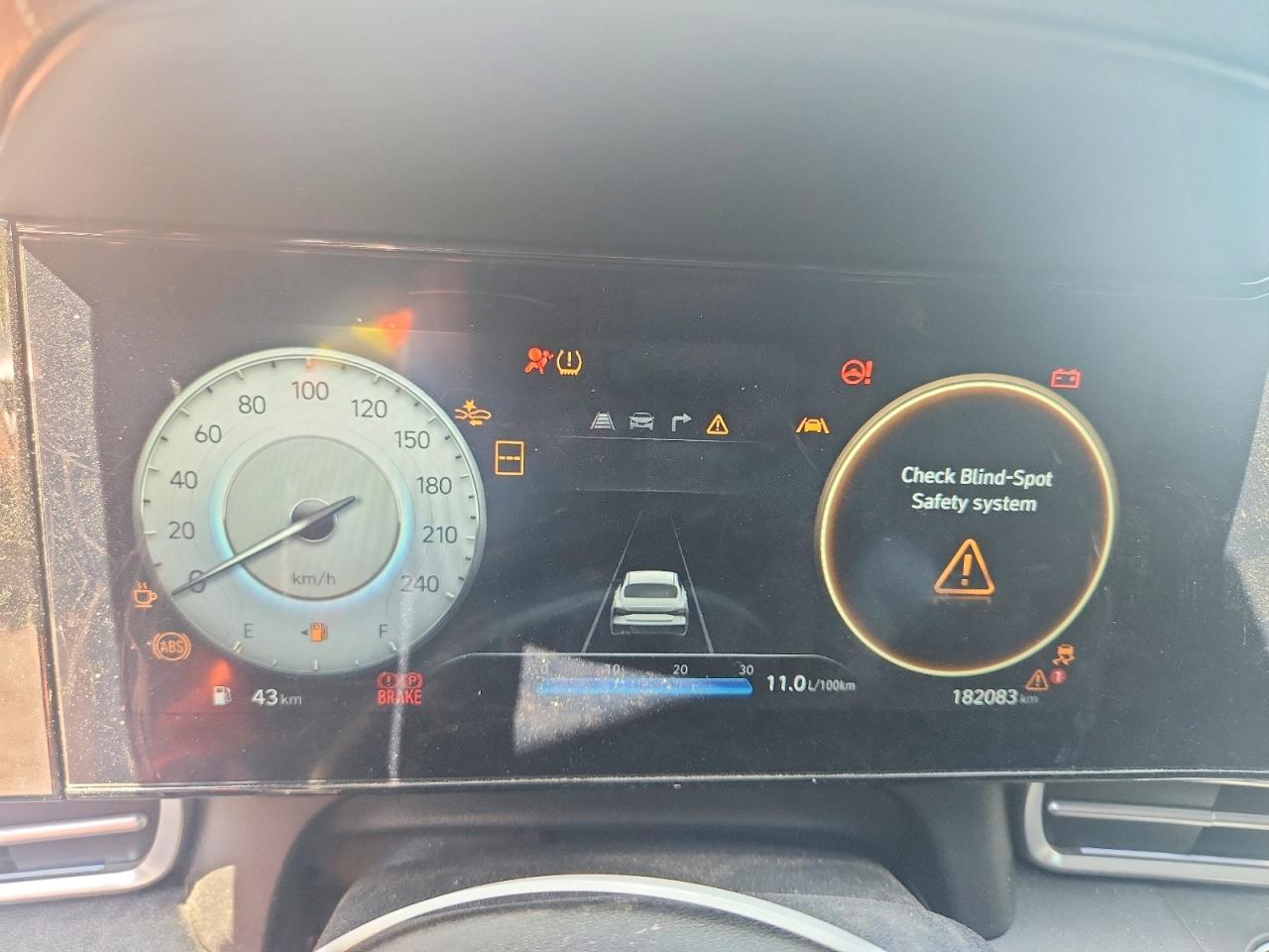 2024 Hyundai Elantra Sel - zdjęcie 9