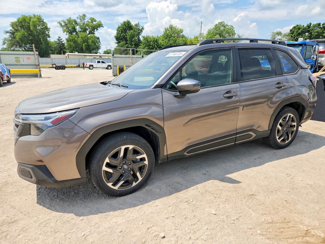 2025 Subaru Forester Limited - zdjęcie główne