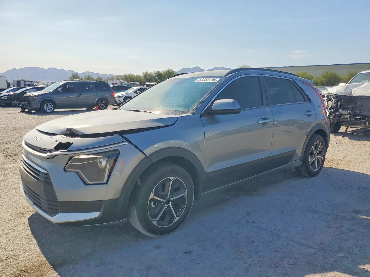 2025 Kia Niro Lx - zdjęcie główne