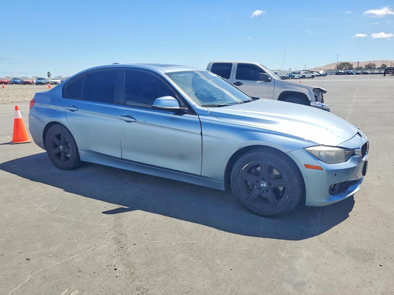 2013 BMW 320 I - zdjęcie 4