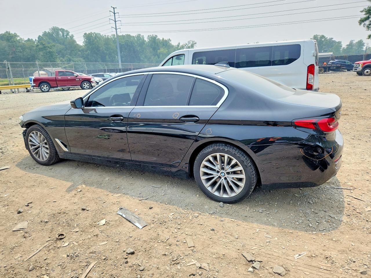 2021 BMW Seria 5 530i - zdjęcie 2