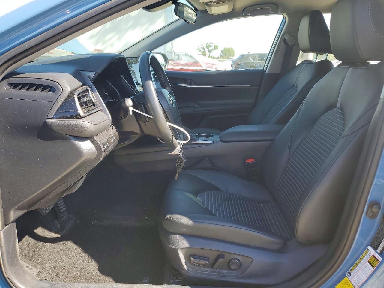 2023 Toyota Camry Se - zdjęcie 7
