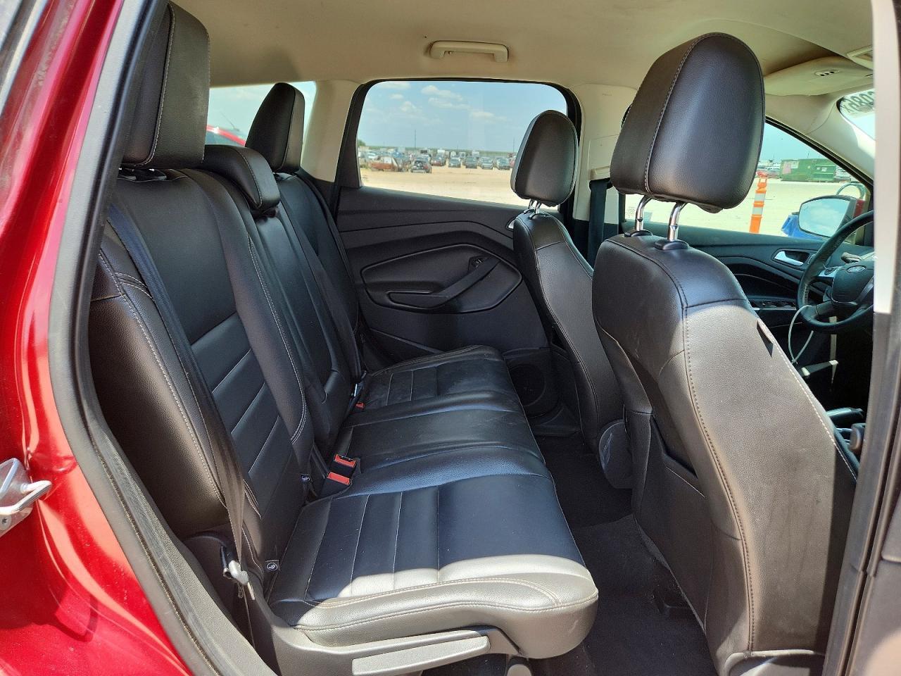 2015 Ford Escape Titanium - zdjęcie 10