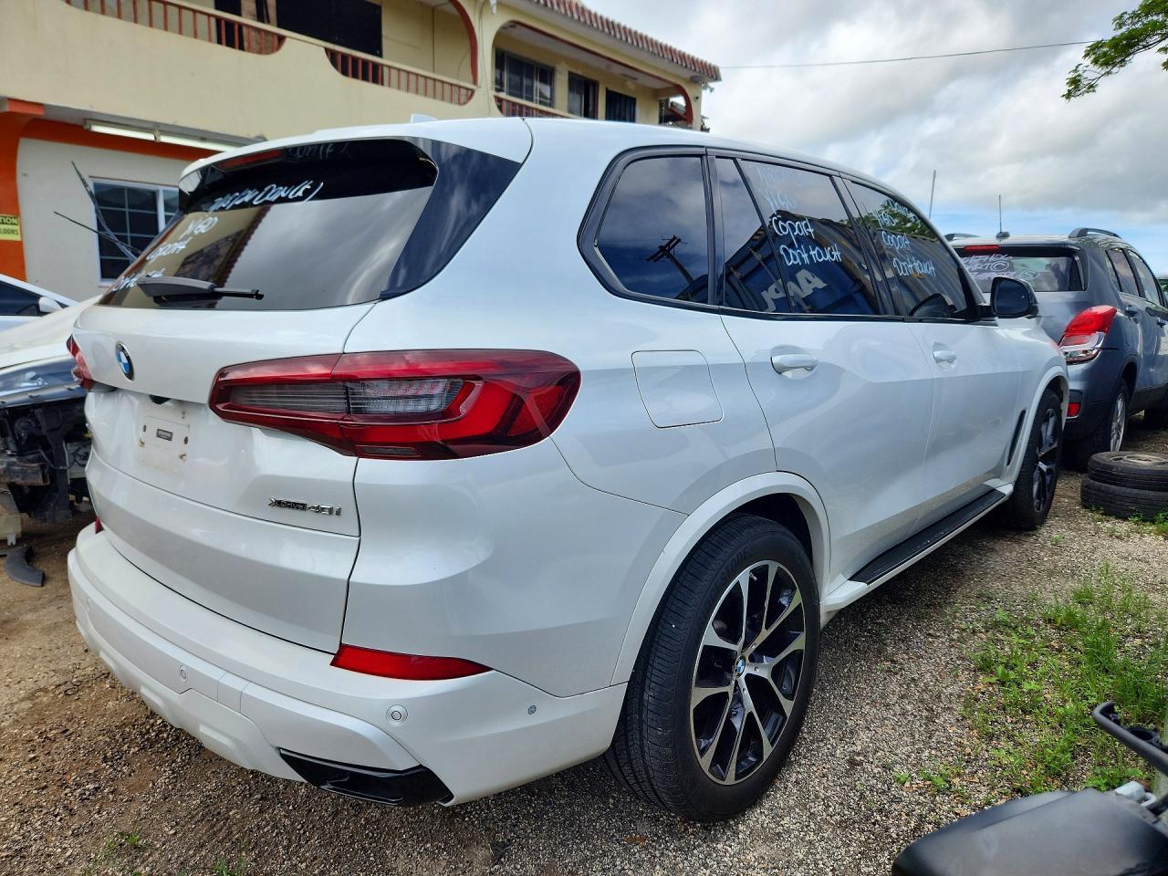 2021 BMW X5 xDrive40I - zdjęcie 3