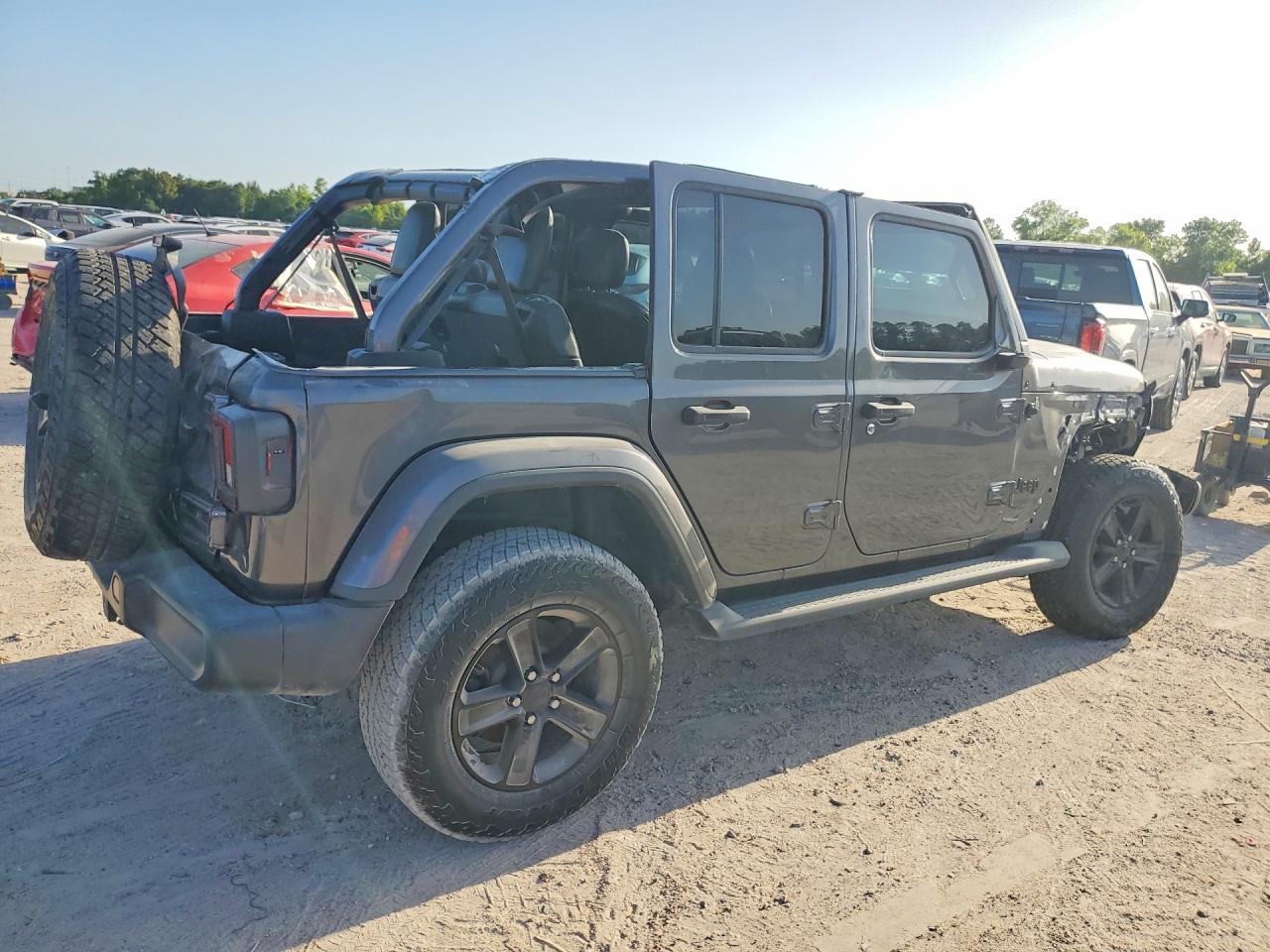 2021 Jeep Wrangler Unlimited Sahara - zdjęcie 3