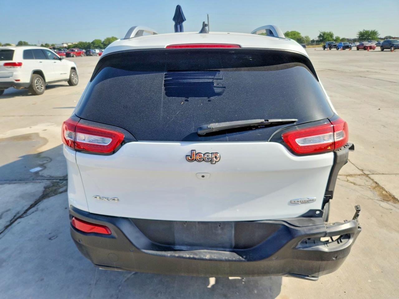 2017 Jeep Cherokee Latitude - zdjęcie 6