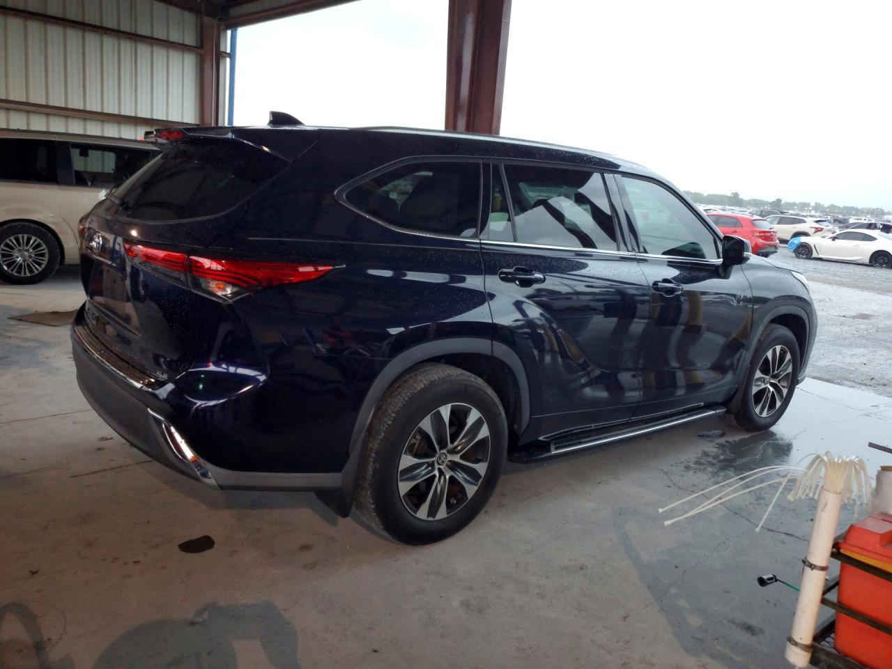 2020 Toyota Highlander Xle - zdjęcie 3