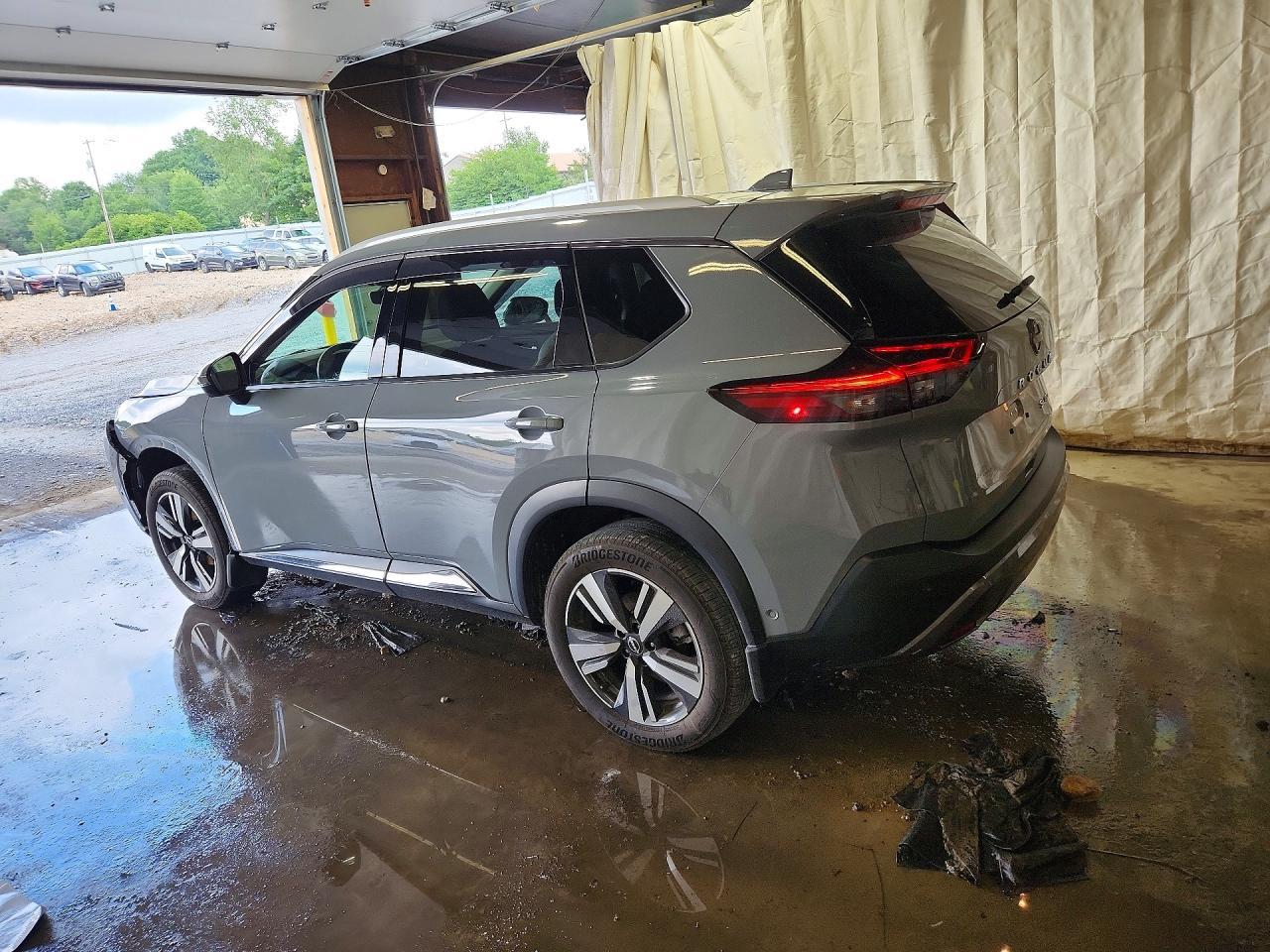 2023 Nissan Rogue Sl - zdjęcie 2