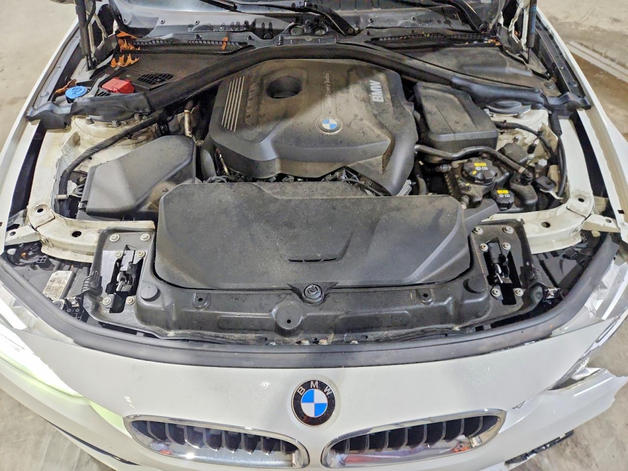 2018 BMW 330 Xi - zdjęcie 11