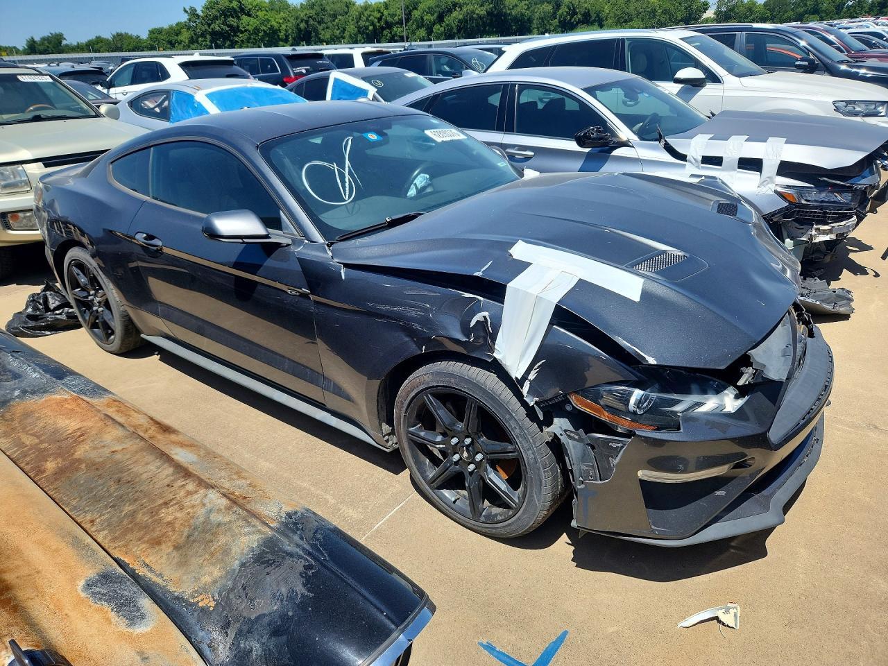 2020 Ford Mustang - zdjęcie 4