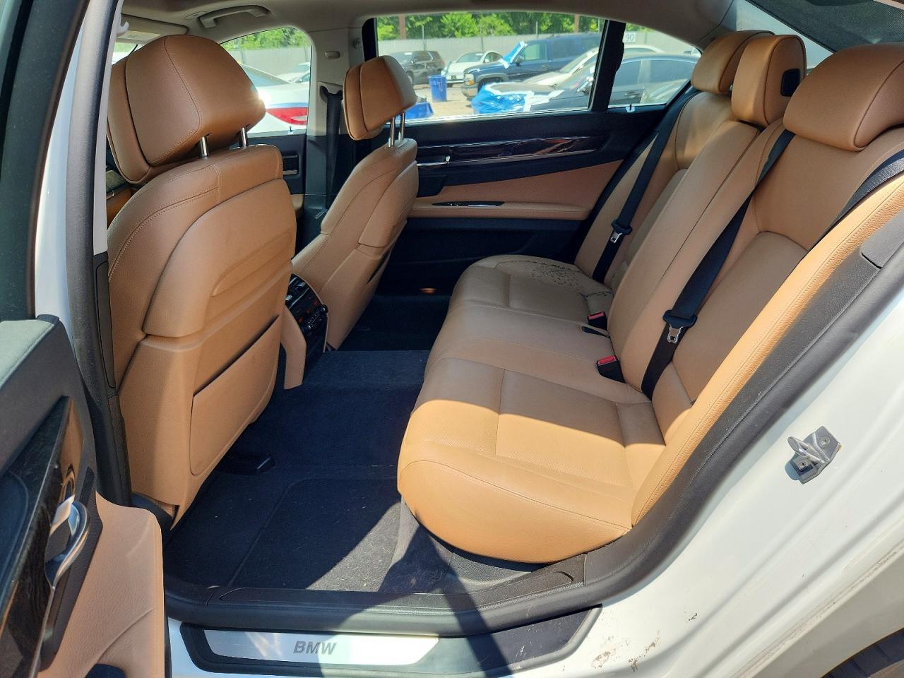2013 BMW 740 Li - zdjęcie 10