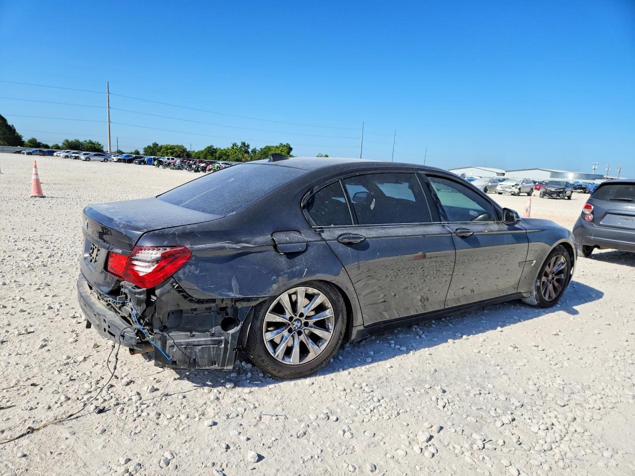 2014 BMW 740 Lxi - zdjęcie 3