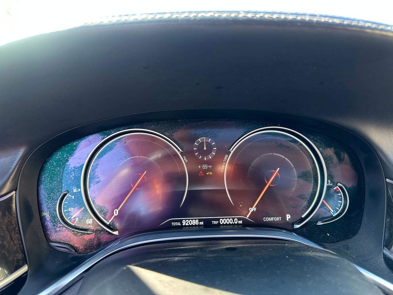2016 BMW 750 Xi - zdjęcie 5