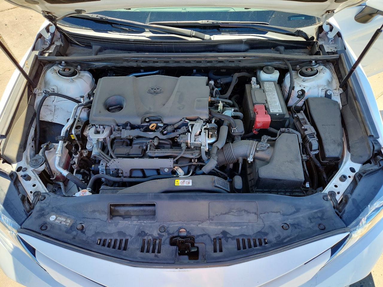 2020 Toyota Camry Le - zdjęcie 11