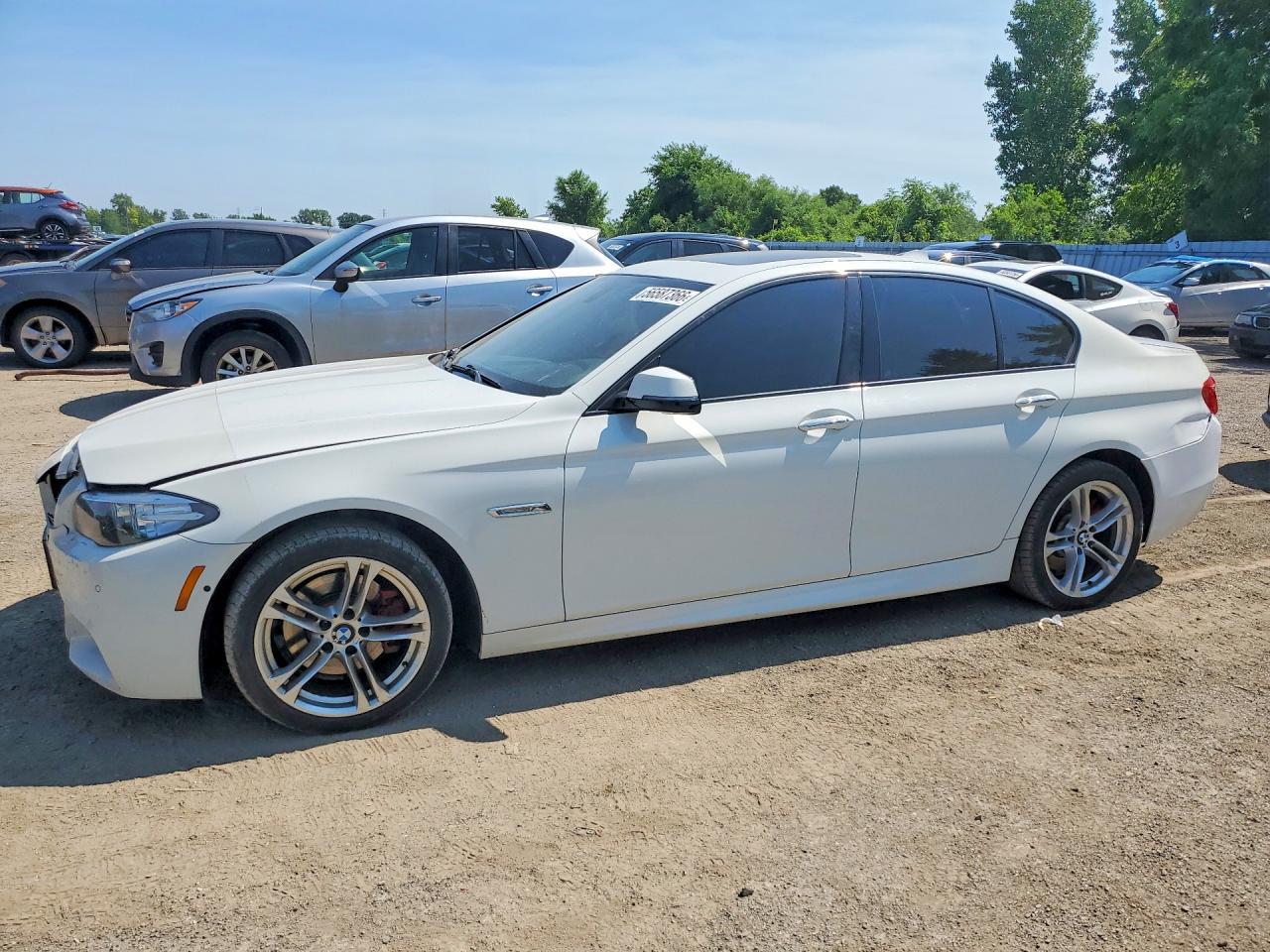 2015 BMW Seria 5 528i - zdjęcie główne