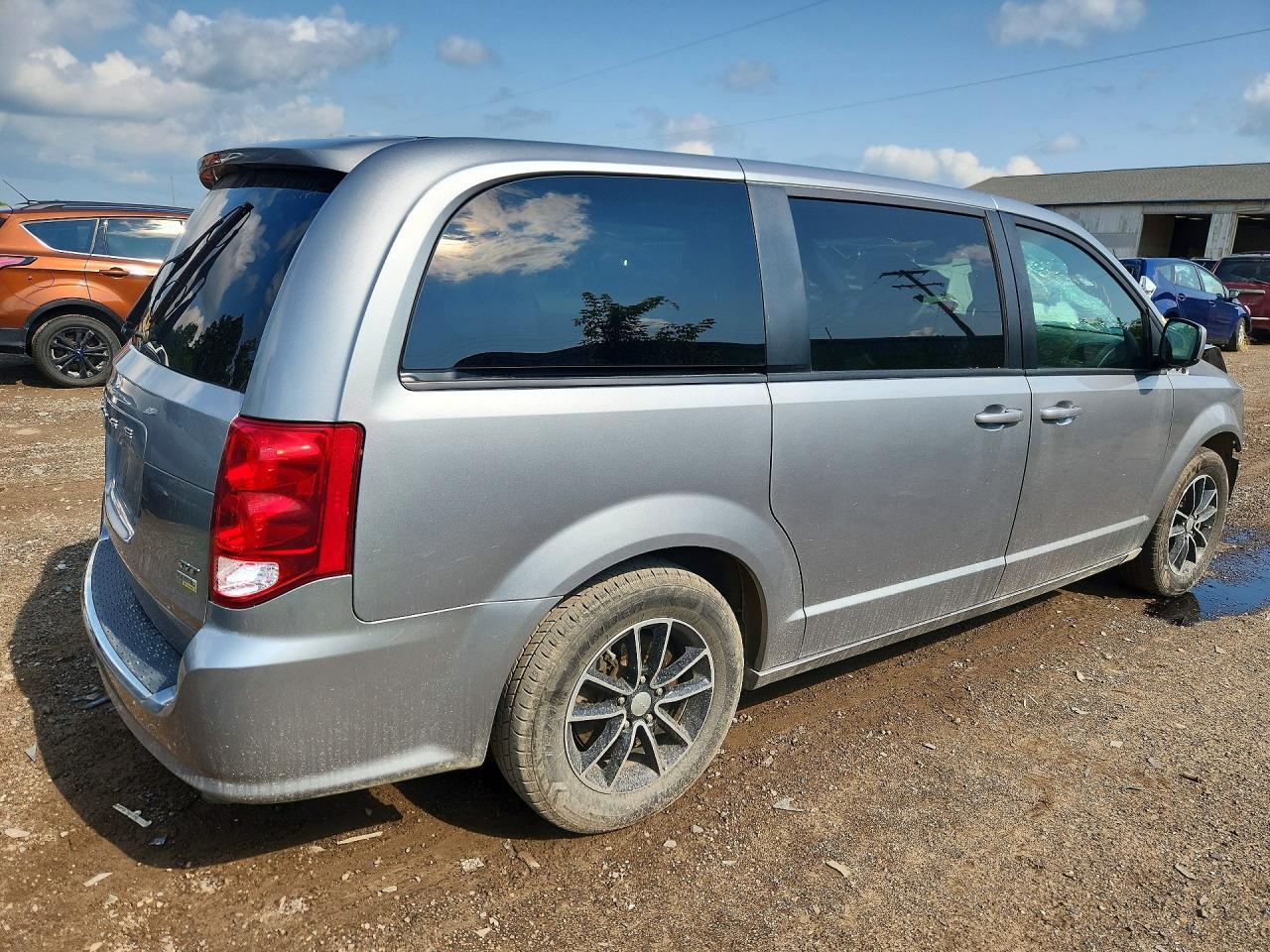 2019 Dodge Grand Caravan Gt - zdjęcie 3