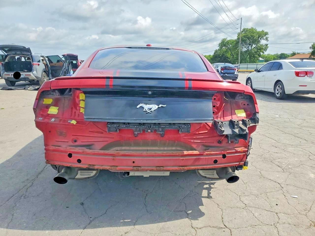 2015 Ford Mustang - zdjęcie 6