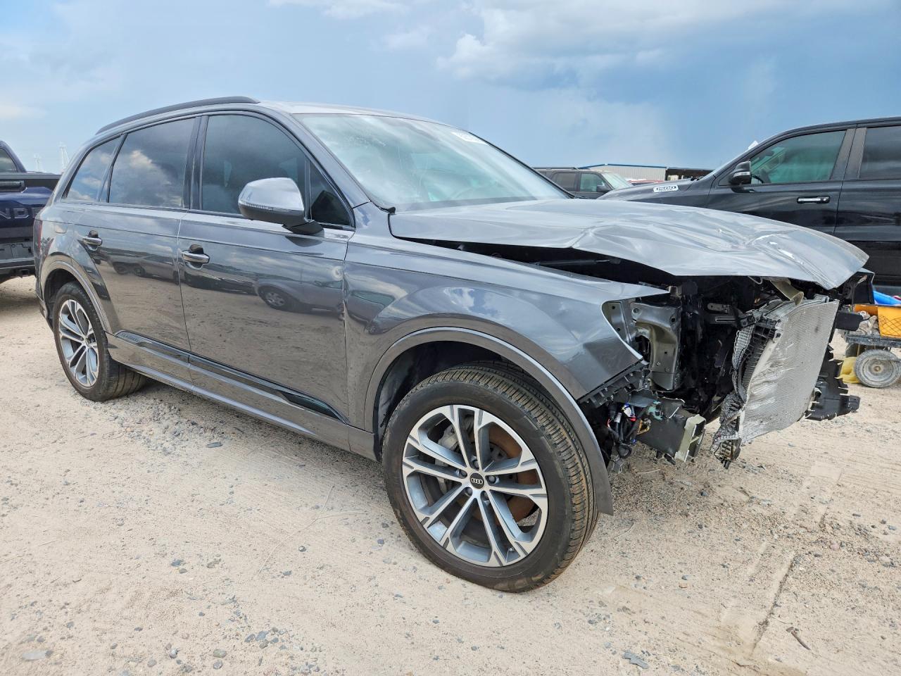 2025 Audi Q7 Premium Plus - zdjęcie 4