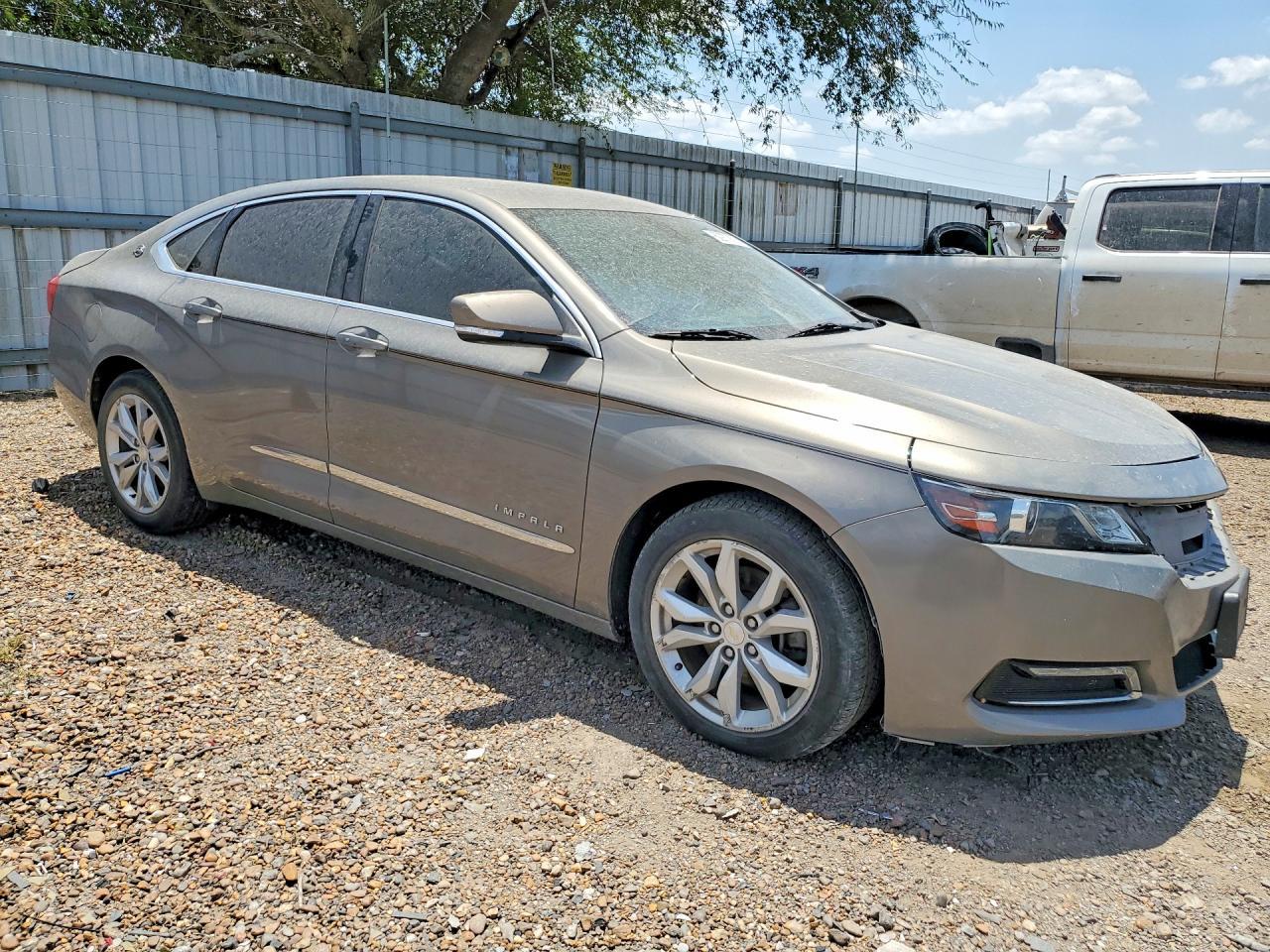 2019 Chevrolet Impala Lt - zdjęcie 4