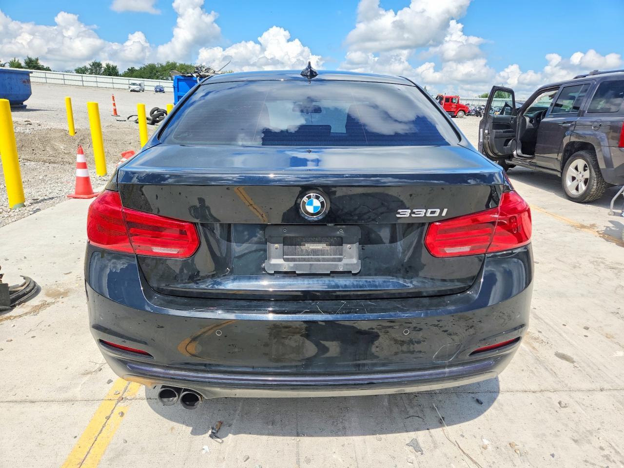 2017 BMW 330 I - zdjęcie 6