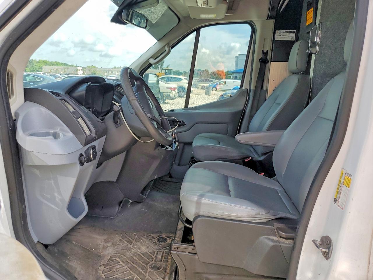 2018 Ford Transit T-150 - zdjęcie 7