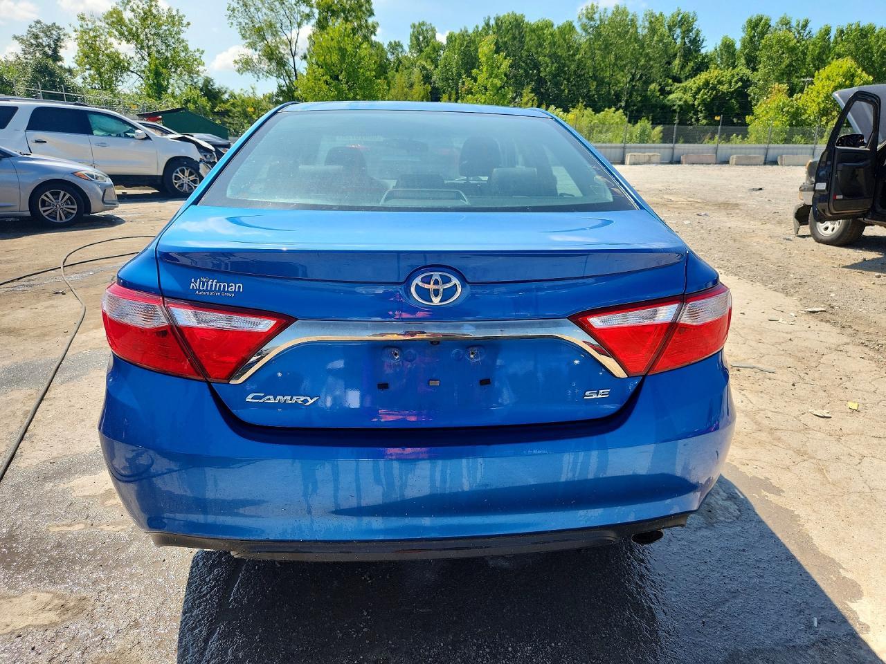 2017 Toyota Camry Se - zdjęcie 6