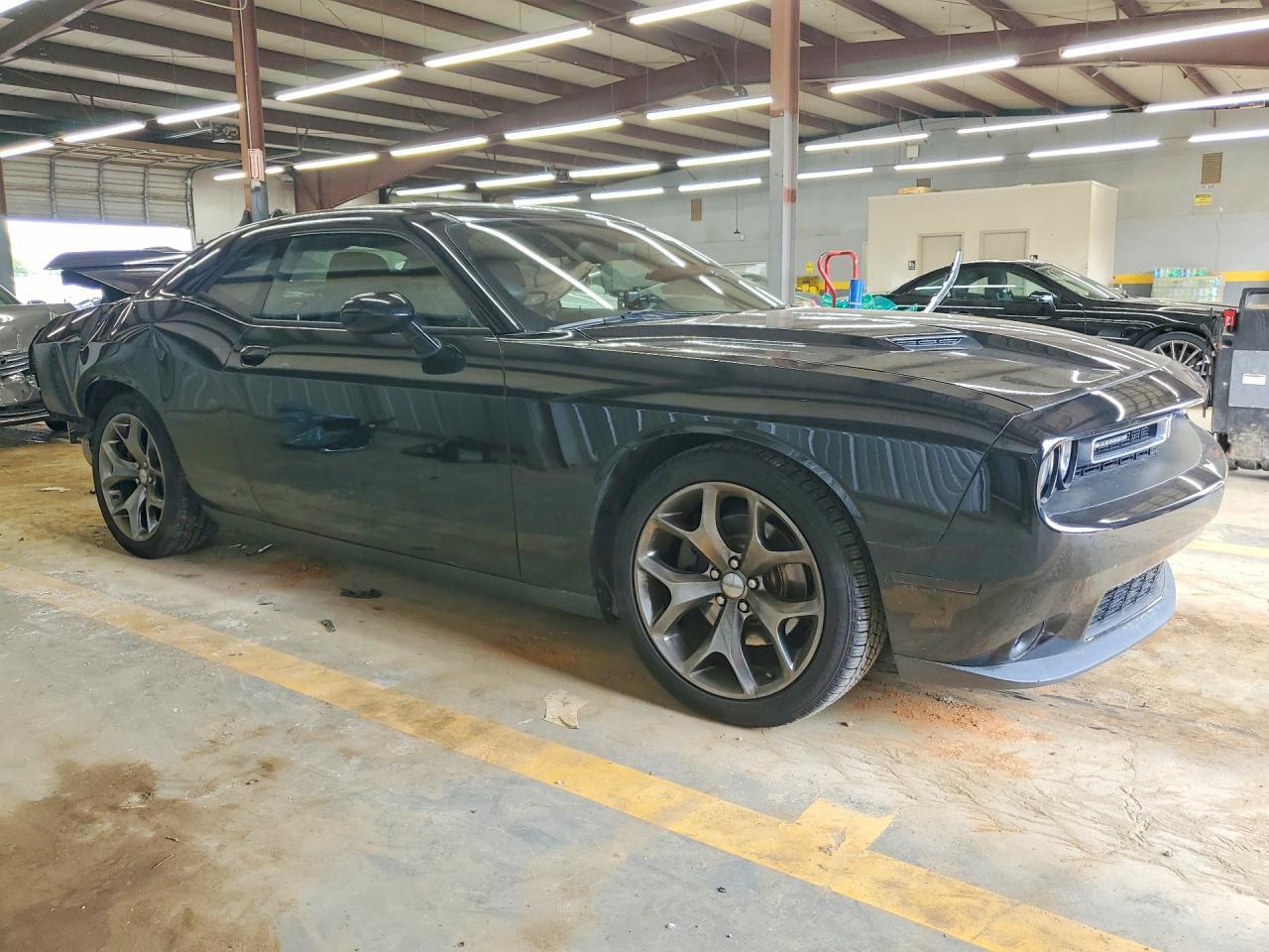 2016 Dodge Challenger Sxt - zdjęcie 4