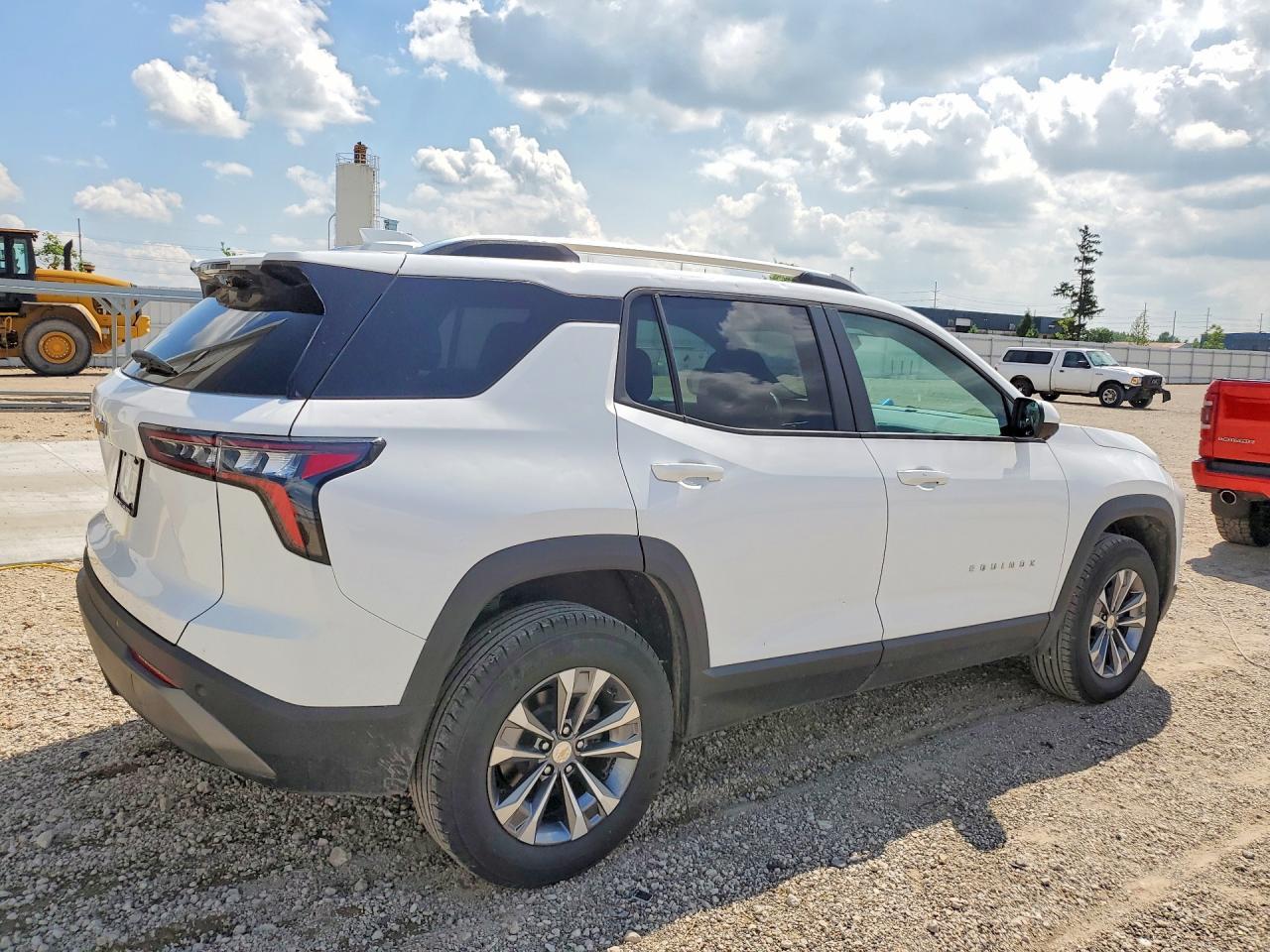 2025 Chevrolet Equinox Lt - zdjęcie 3