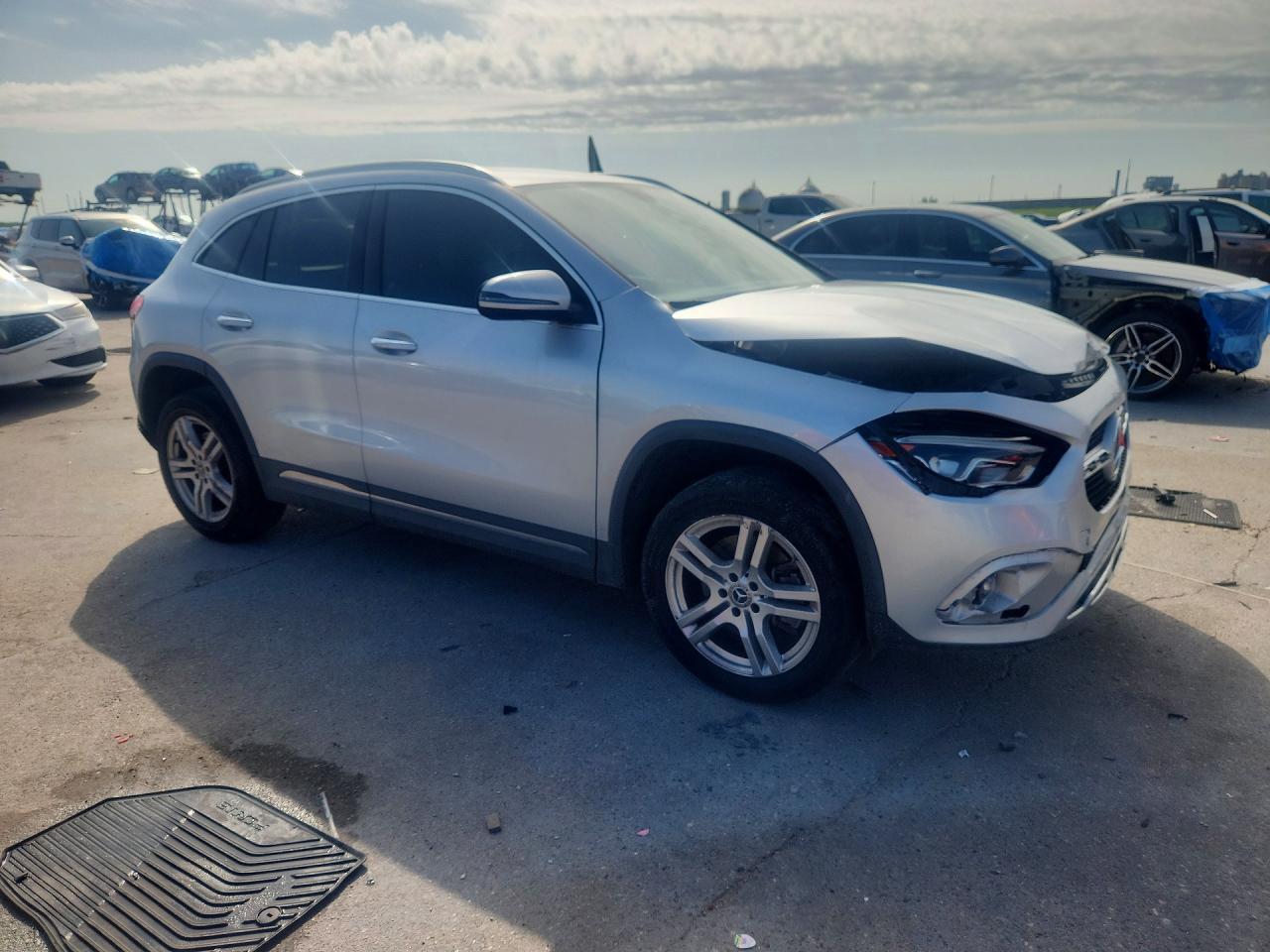 2021 Mercedes-Benz Gla 250 - zdjęcie 4