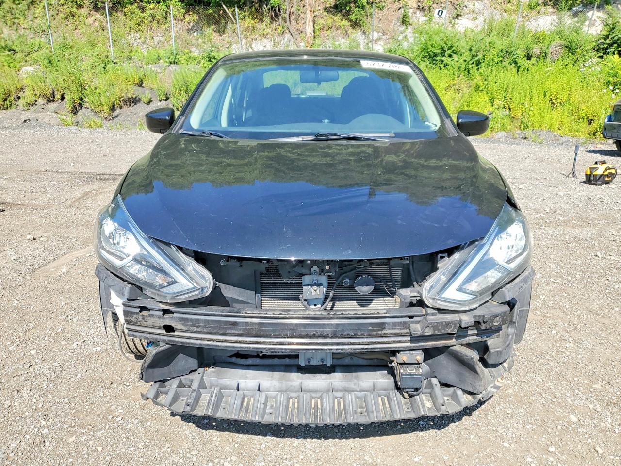 2019 Nissan Sentra S - zdjęcie 5