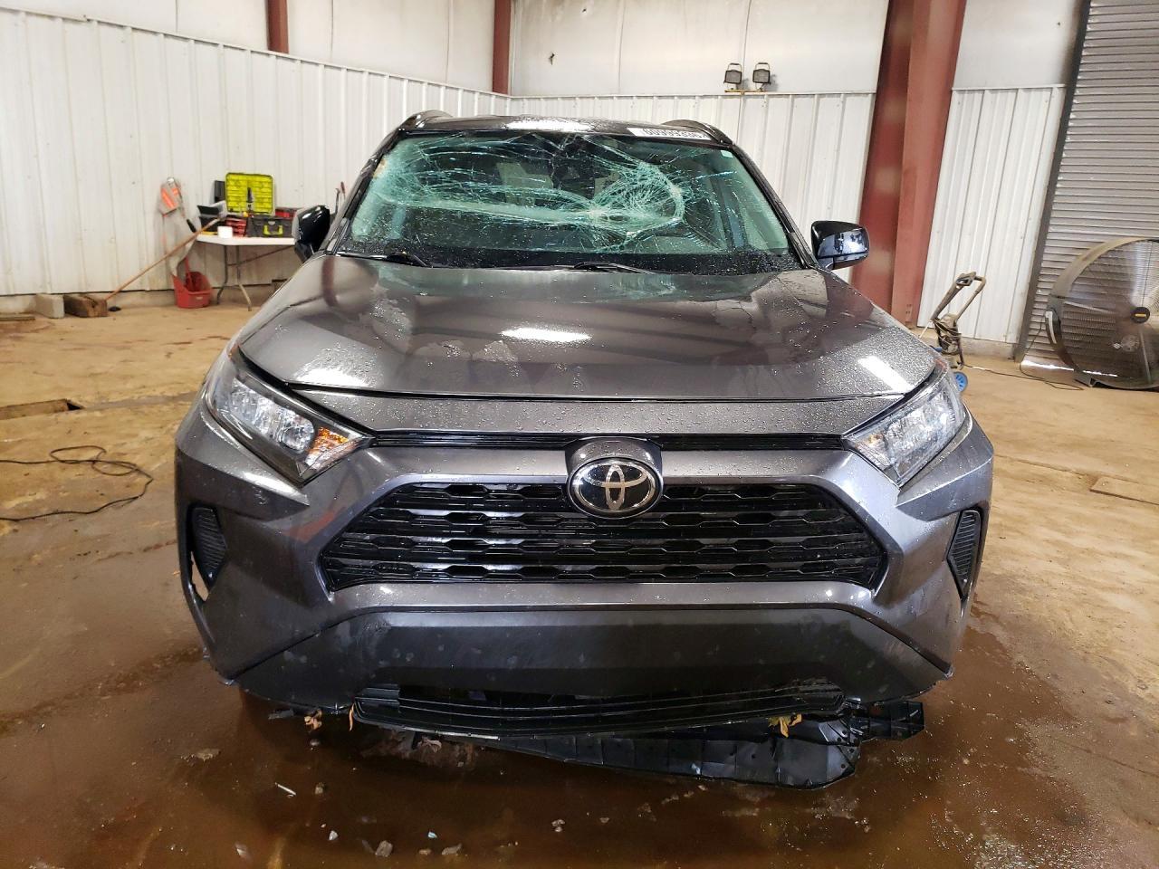 2021 Toyota Rav4 Le - zdjęcie 5