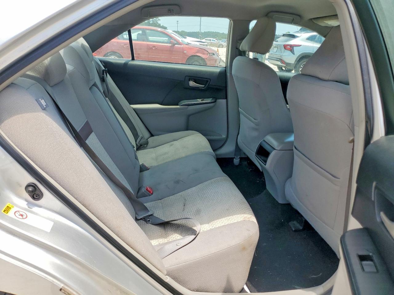 2013 Toyota Camry Le - zdjęcie 10