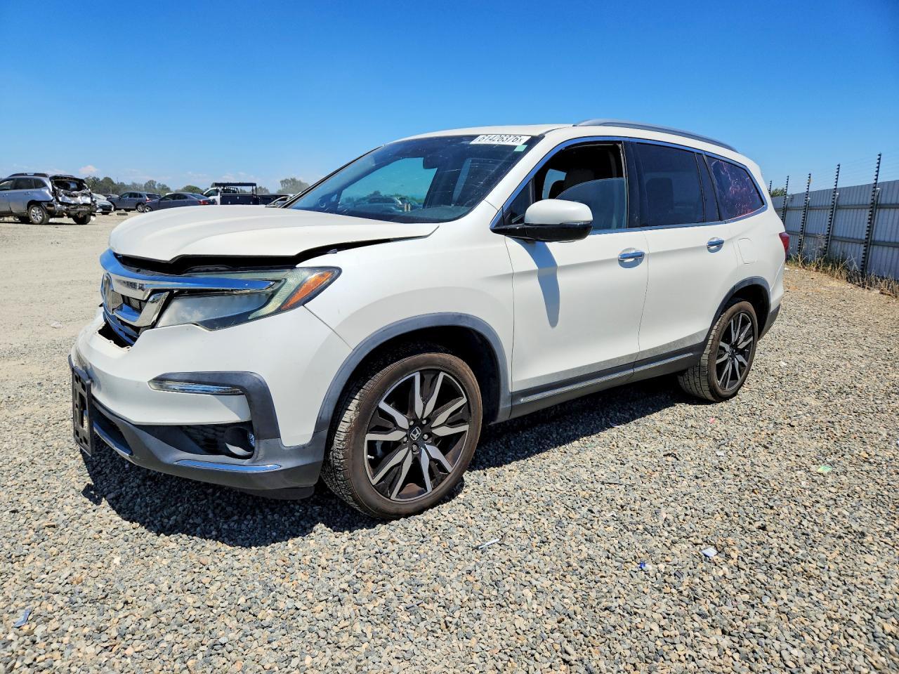 2019 Honda Pilot Touring - zdjęcie główne