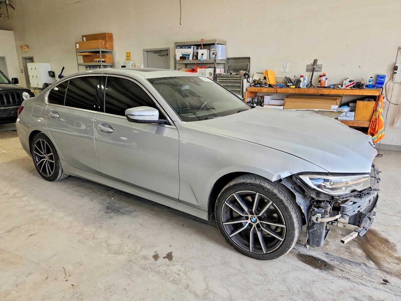 2020 BMW 330I - zdjęcie 4