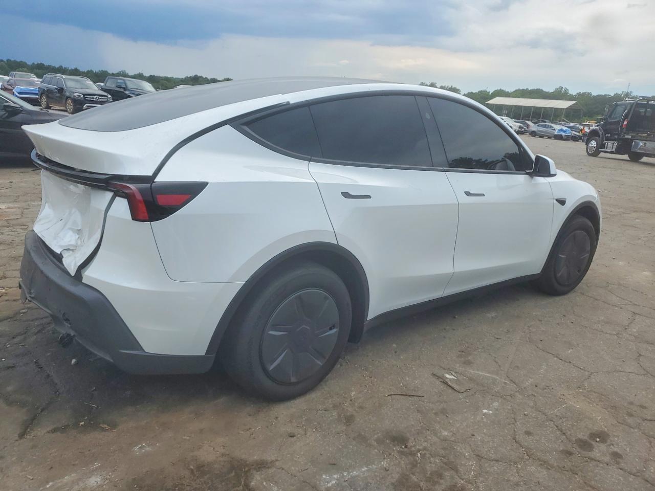 2026 Tesla Mdl Y - zdjęcie 3