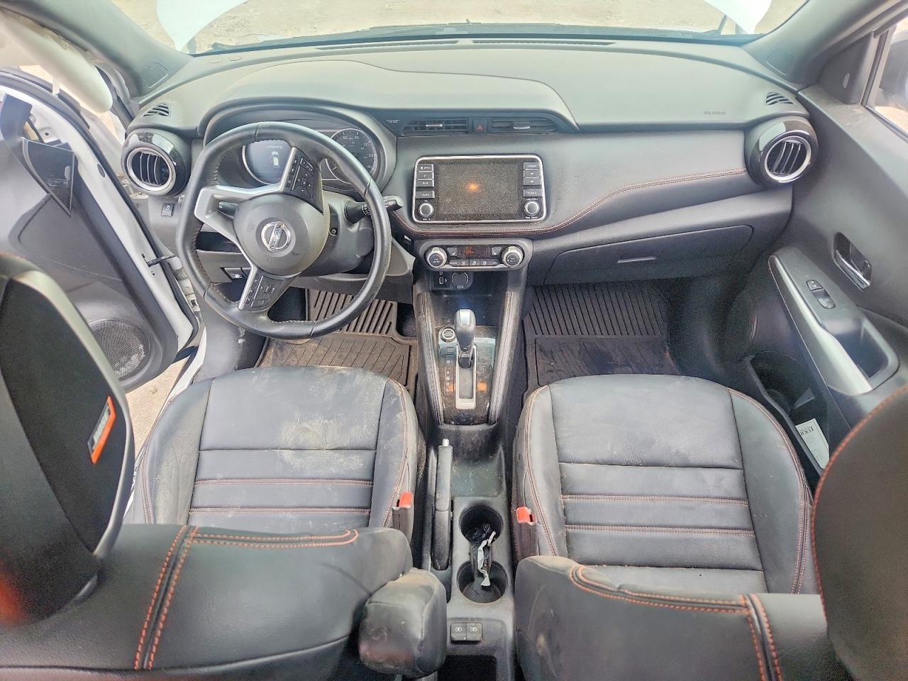 2019 Nissan Kicks Sr - zdjęcie 8