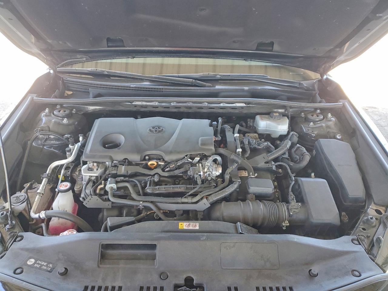 2022 Toyota Camry Hybrid Se - zdjęcie 11