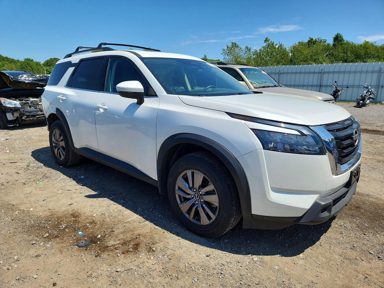 2015 Nissan Pathfinder S - zdjęcie 4