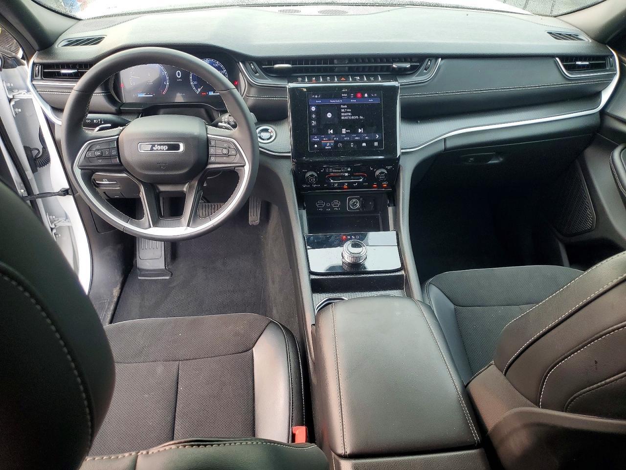 2024 Jeep Grand Cherokee Laredo - zdjęcie 8