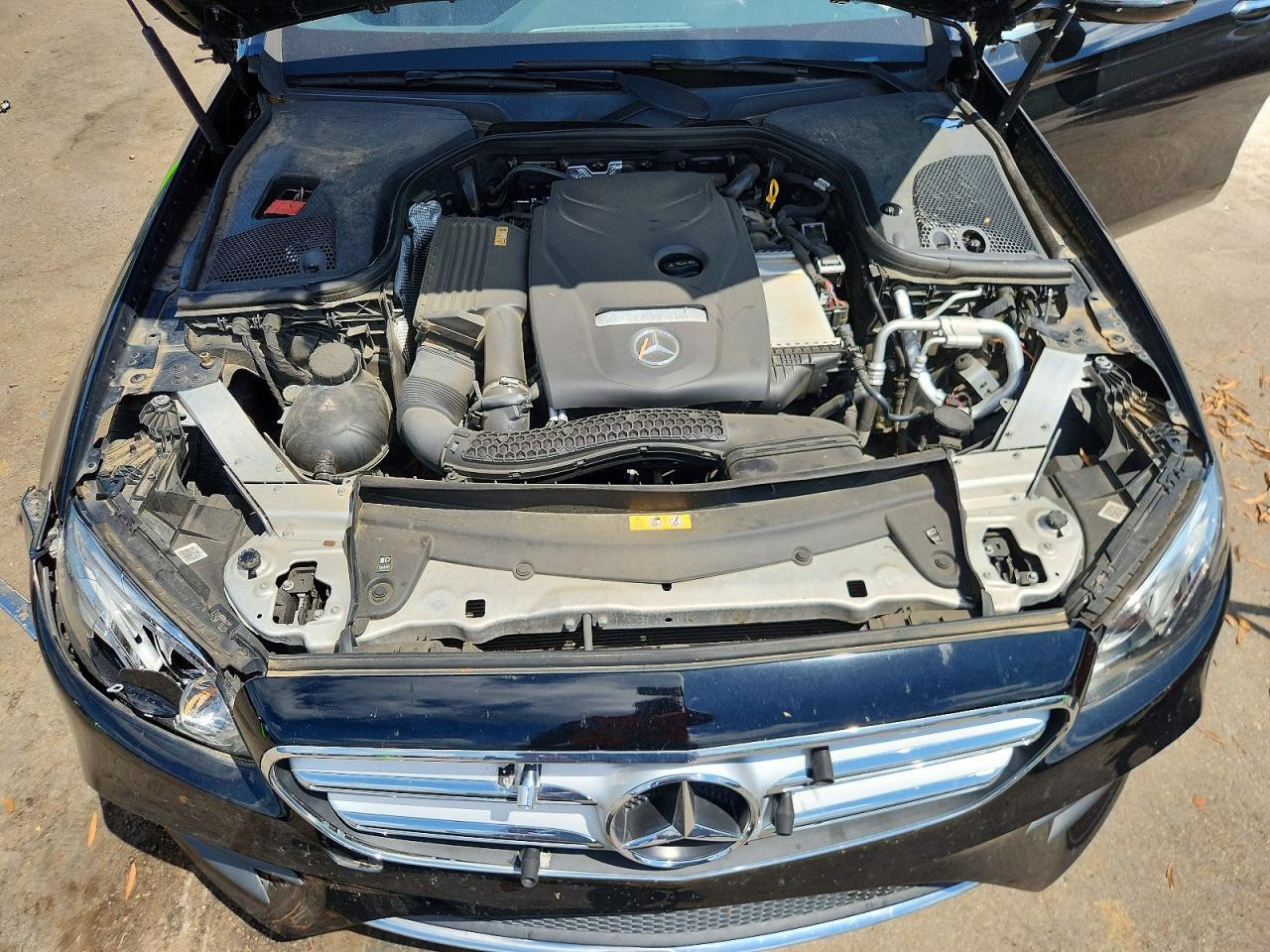 2017 Mercedes-Benz E 300 - zdjęcie 11