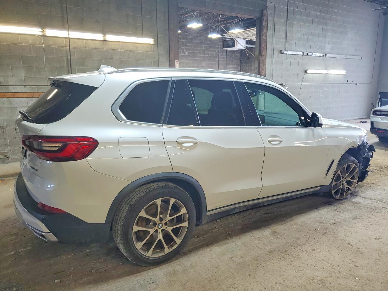 2020 BMW X5 xDrive40I - zdjęcie 3