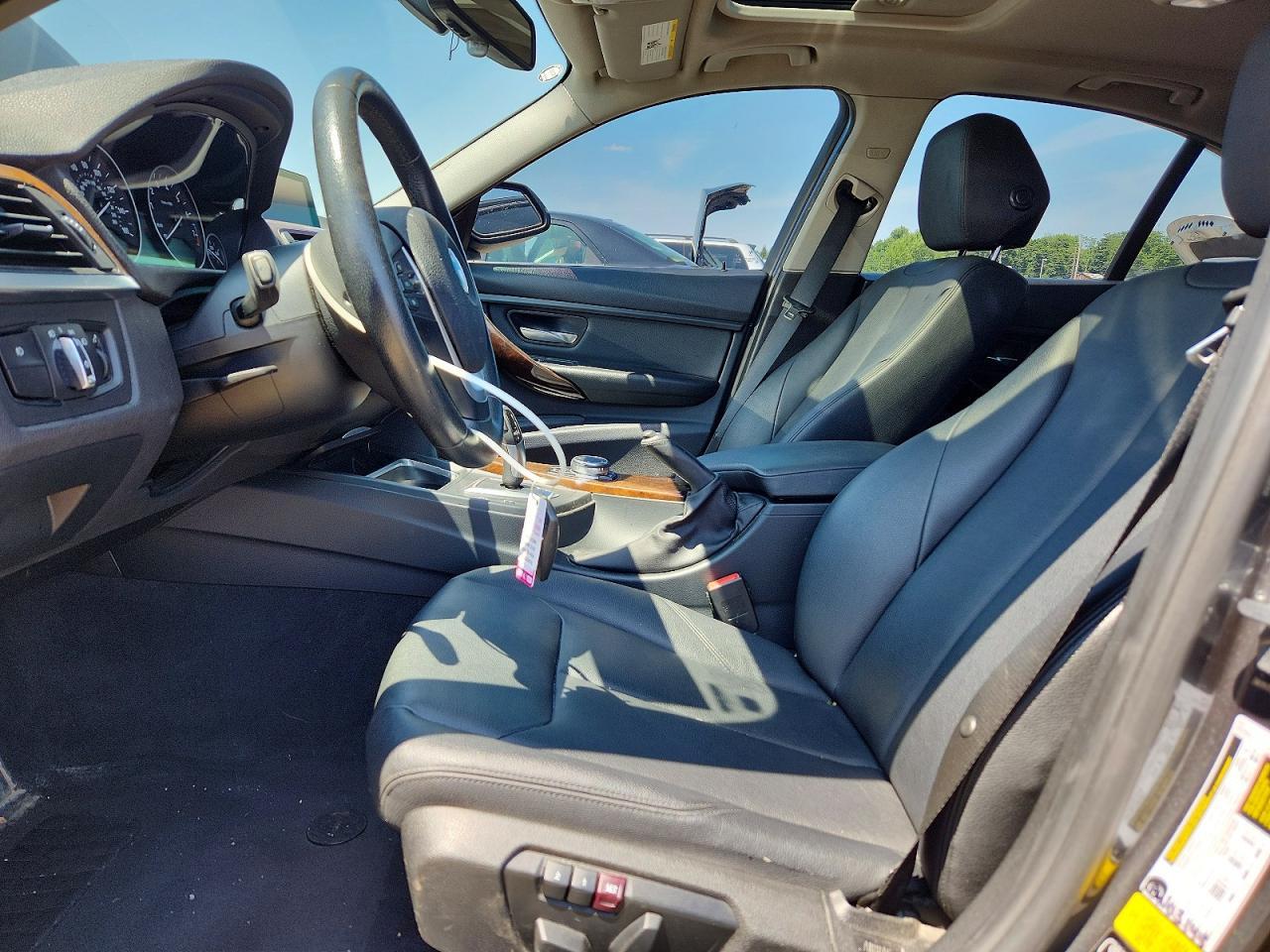 2015 BMW Seria 3 328i - zdjęcie 7