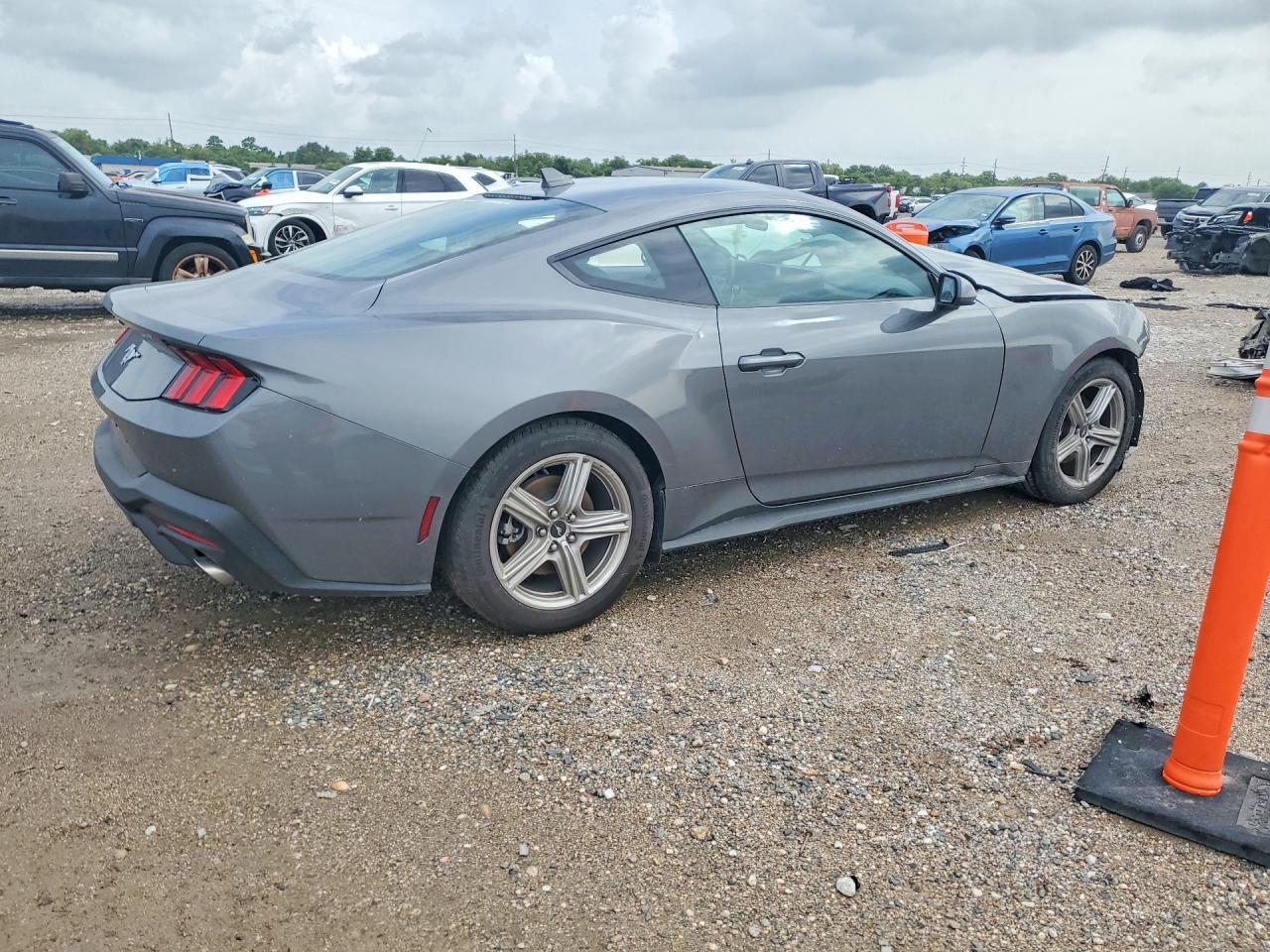 2026 Ford Mustang - zdjęcie 3
