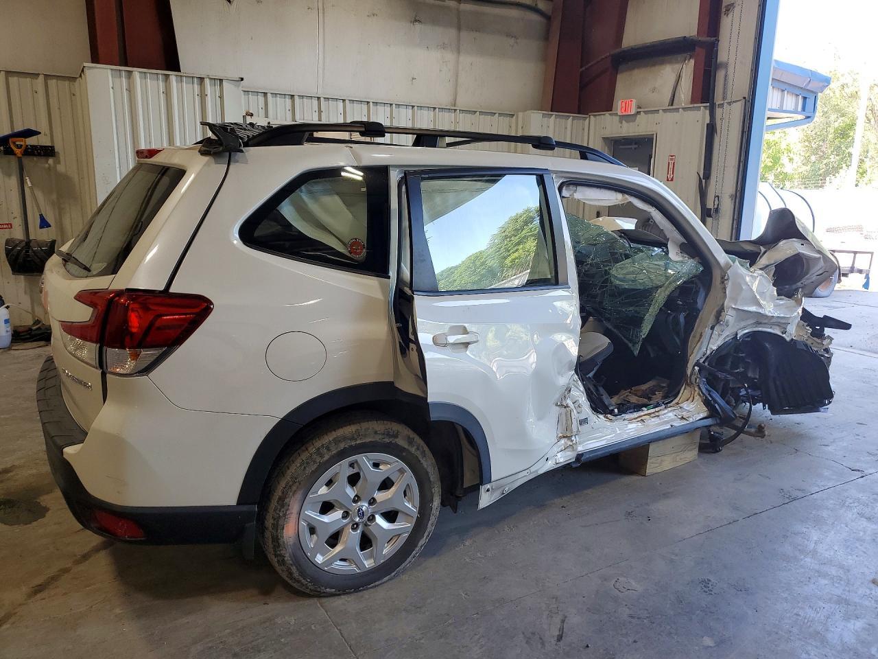 2019 Subaru Forester - zdjęcie 3