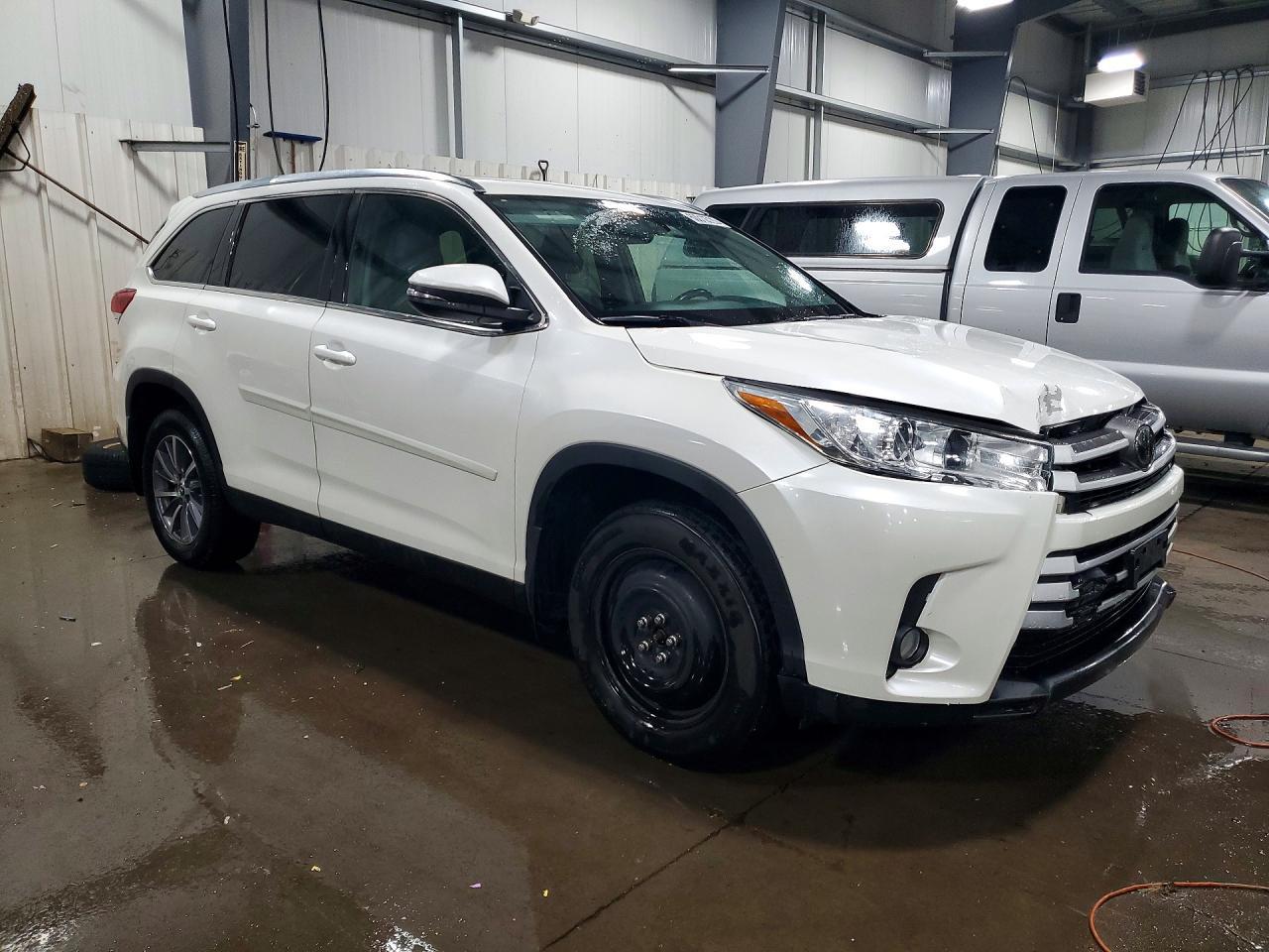 2019 Toyota Highlander Xle - zdjęcie 4