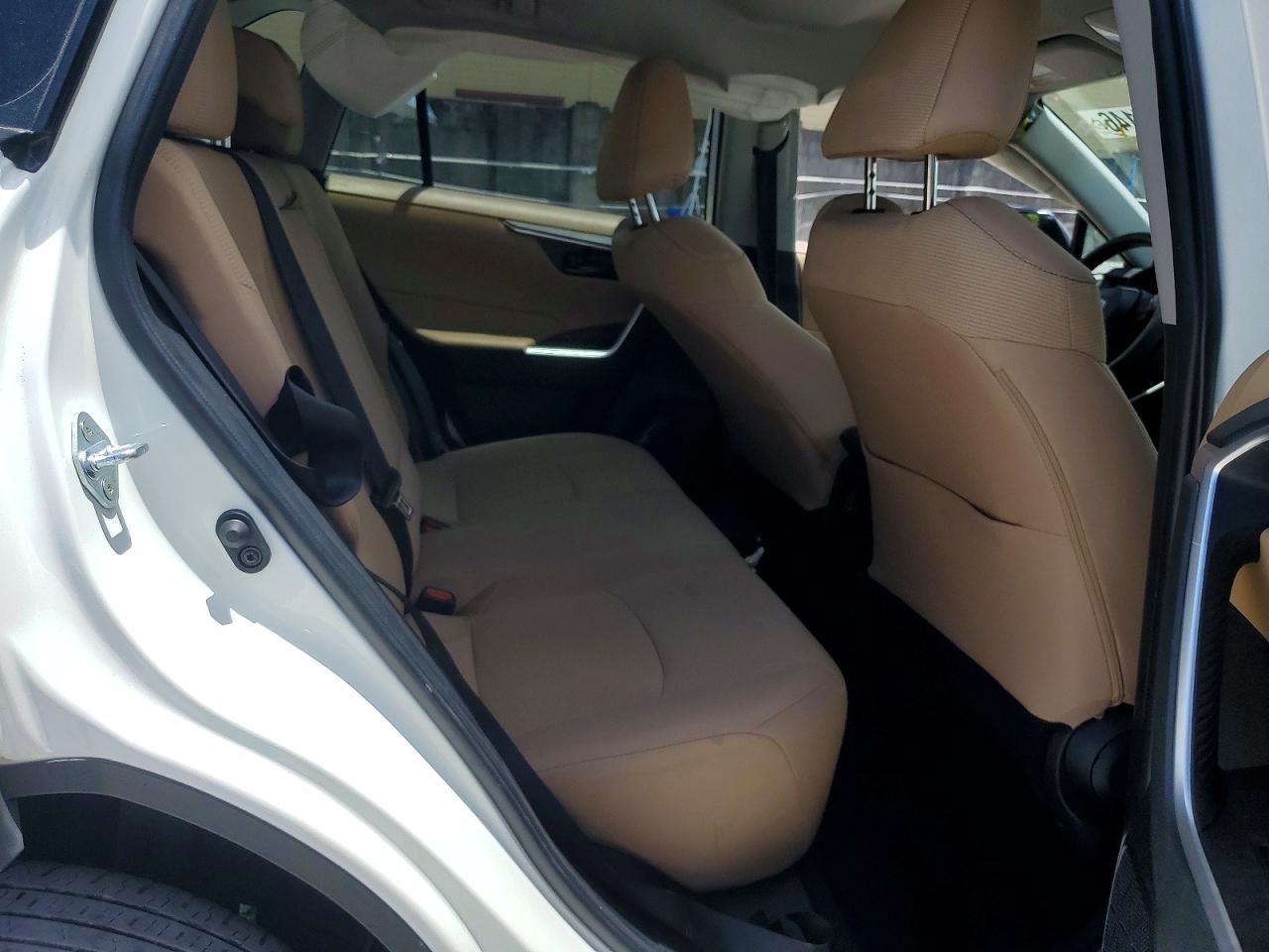 2025 Toyota Rav4 Le - zdjęcie 19